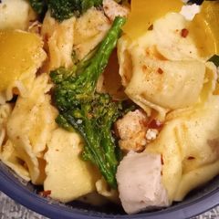A picture of #christmasgift Ham & Cheese Tortellini with chicken pieces.