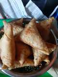 Ndengu samosas