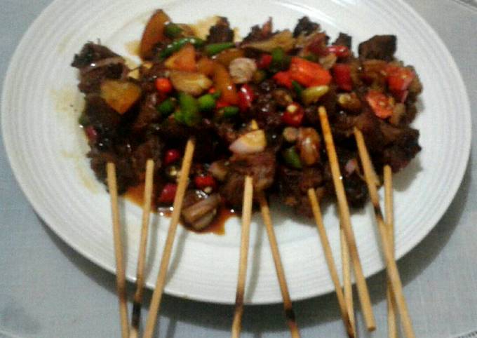 Bagaimana Menyiapkan Sate Sapi Bumbu Kecap yang Lezat