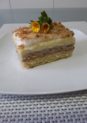 Una foto de Tarta con crema pastelera, manzana y nueces