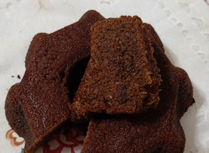Una foto de Budín de harina de maní y azúcar negra