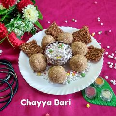 A picture of Tilgud ke laddu.