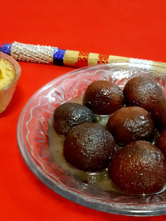 गुलाब जामुन (gulab jamun recipe in Hindi) रेसिपी मुख्य फोटो