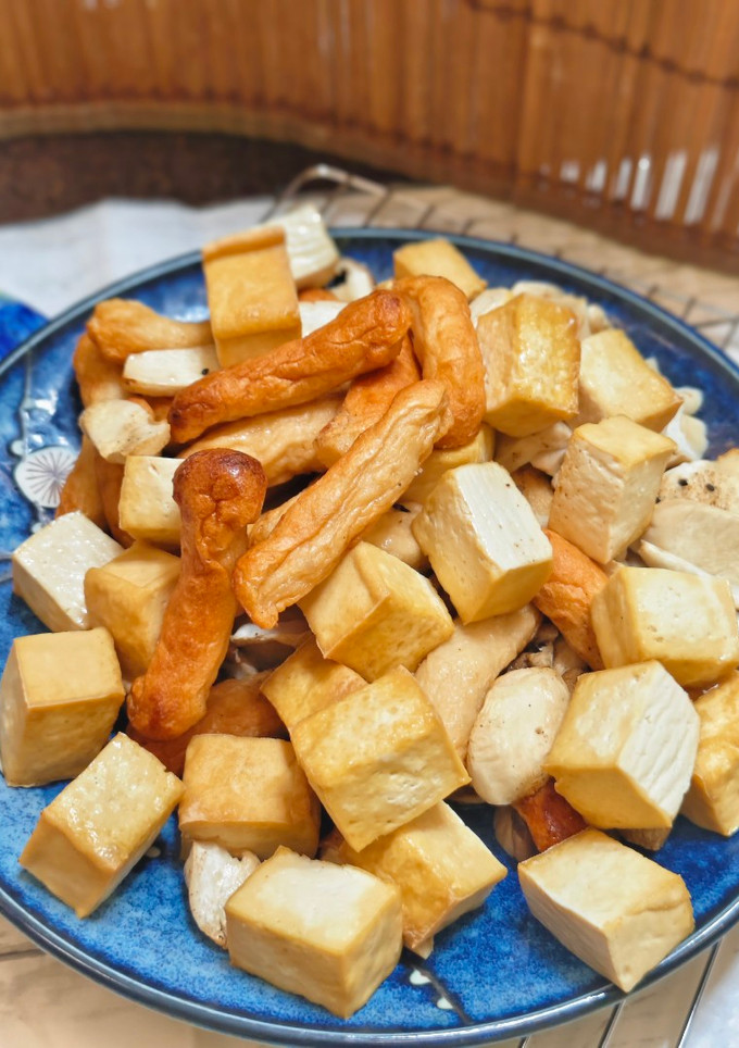 歡樂氣炸拼盤(甜不辣/板豆腐/香菇/杏飽菇) 的食譜成品照片
