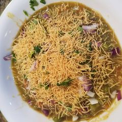 A picture of Masala puri chat.