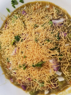 A picture of Masala puri chat.