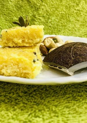 કોપરા પાક(Kopra pak Recipe in Gujarati) રેસીપી મુખ્ય ફોટો