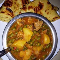 A picture of Beef stew with chapati # authormarathon#.