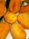 Bombas de papa rellenas