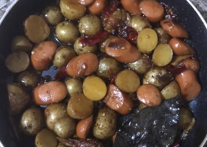 Bagaimana cara buat Baby Potato Sosis Masak Kecap yang gurih