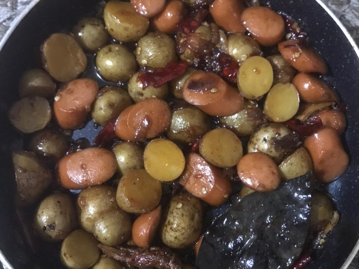 Ternyata ini lho! Bagaimana cara memasak Baby Potato Sosis Masak Kecap dijamin sempurna