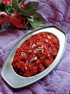 गाजर का हलवा(Gajar ka halwa recipe in Hindi) रेसिपी मुख्य फोटो