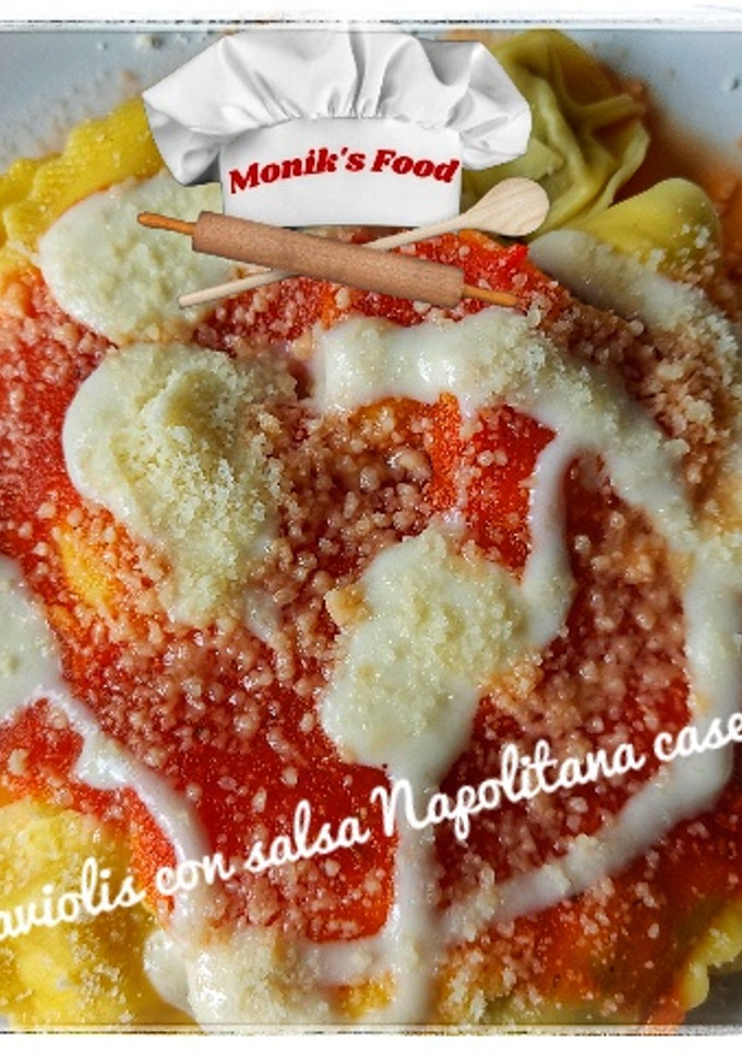 Una foto de Raviolis con salsa Napolitana casera