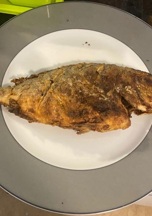 Una foto de Pescado dorado frito