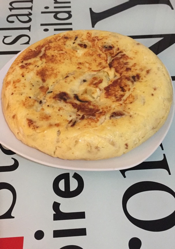 Una foto de Tortilla patatas y cebolla