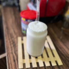 A picture of Brazilian lemonade.
