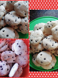 Una foto de Galletitas/cookies con chips, súper suaves y blandas. 🍪💞