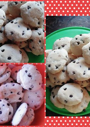 Una foto de Galletitas/cookies con chips, súper suaves y blandas. 🍪💞