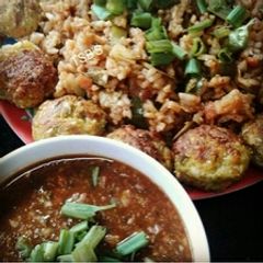 A picture of VEGGIE OATS MANCHURIANHealthy guilt free Chinese cuisine.