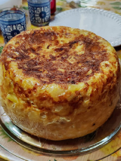 Una foto de Tortilla XXL con olla gm