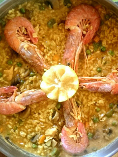 Una foto de Paella económica