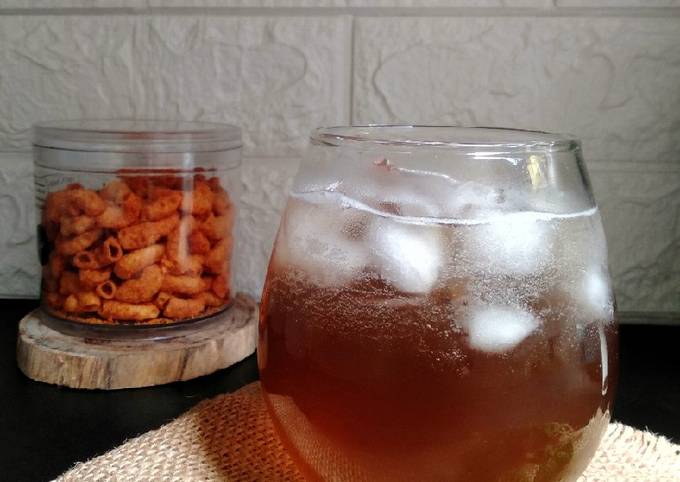 Es Bir Kotjok: Sensasi Segar Khas Bandung yang Menggoda