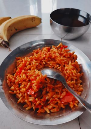 टोमाटो मुरमुरा (tomato murmura recipe in Hindi) रेसिपी मुख्य फोटो