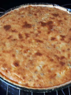 Una foto de 6. Quiche de pollo y bacon
