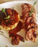 Solomillo de cerdo con puré de patatas y mermelada de frutos secos