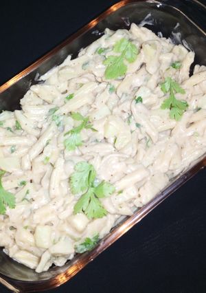 A picture of Alfredo penne pasta.