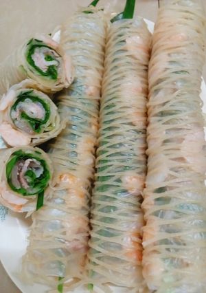 Hình của món Phở sắn cuộn tôm thịt.