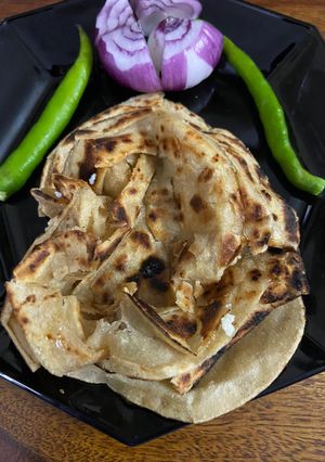 A picture of Lachha paratha.