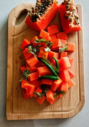 A picture of Spicy Papaya Salad.