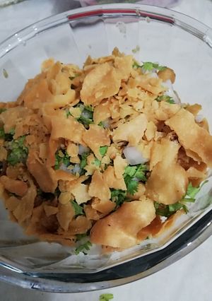 A picture of Khathe mithe chole.