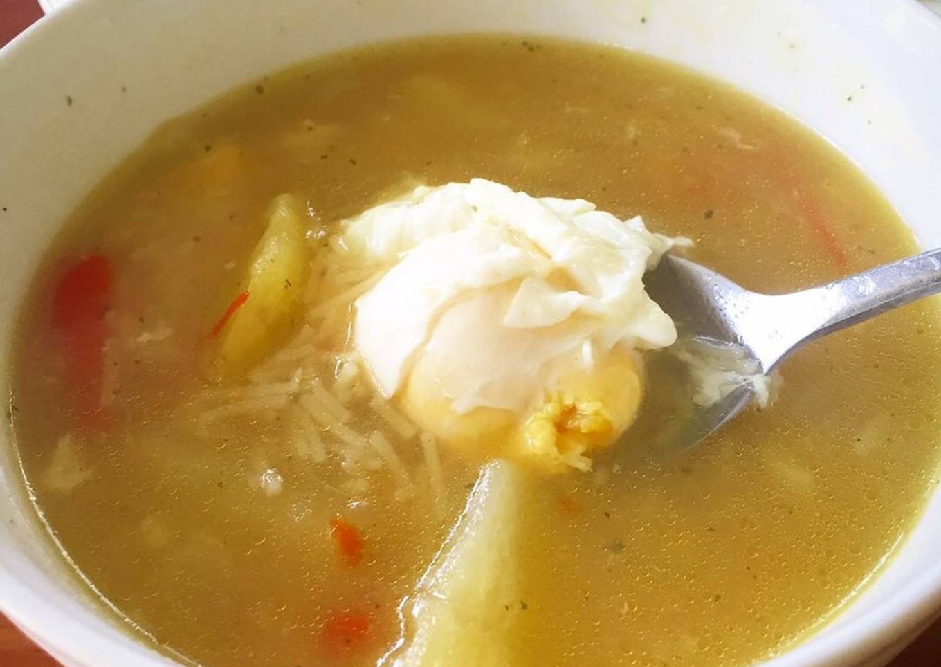 Sopa de Huevo y Papas