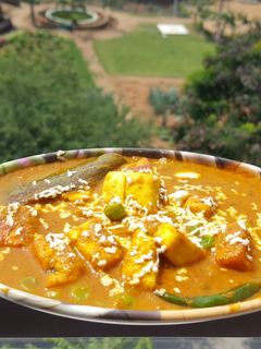 मटर पनीर (matar paneer recipe in marathi) रेसिपी मुख्य फोटो