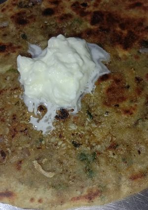 A picture of Gobhi Parantha.