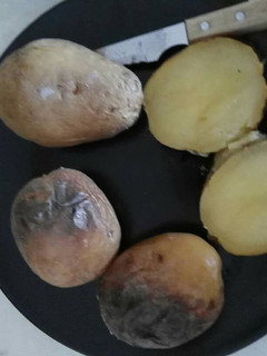 Una foto de Patatas asadas a la brasa