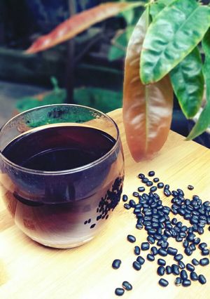Hình của món Trà đậu đen rang.