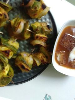 पनीर टिक्का और टोमेटो सूप (Paneer tikka aur tomato soup recipe in hindi) रेसिपी मुख्य फोटो