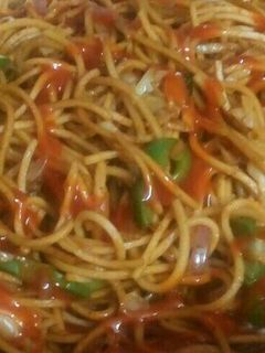 हक्का नूडल्स (Hakka noodles recipe in hindi) रेसिपी मुख्य फोटो