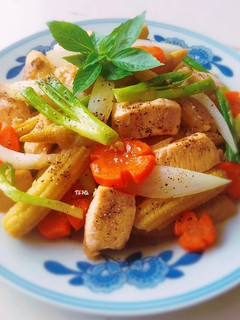 Hình của món Ức GÀ xào bắp non.