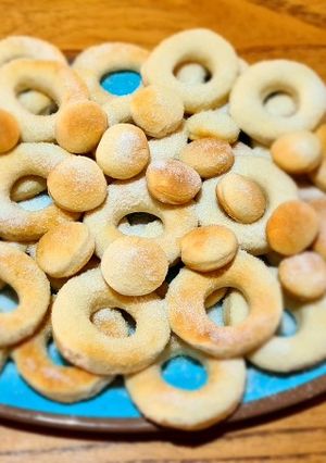 Una foto de Rosquitos de vino 🥯🍷