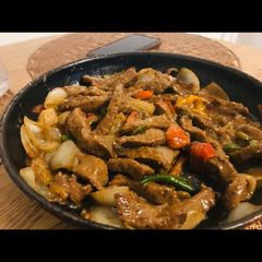 A picture of Dry beef chilli.