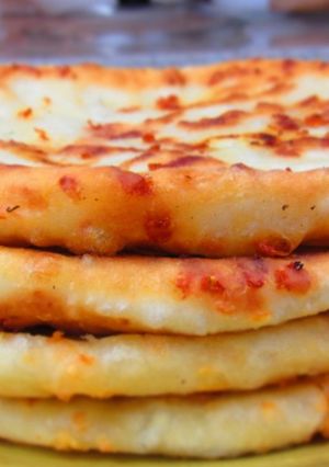 Фото Сырные лепешки с начинкой.