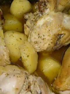 A picture of Lemon Chicken in the Oven with Potatoes (from mamatsita).
