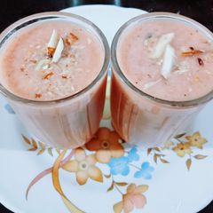 A picture of Healthy delicious muskmelon and watermelon dry fruits smoothie.