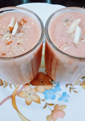 A picture of Healthy delicious muskmelon and watermelon dry fruits smoothie.