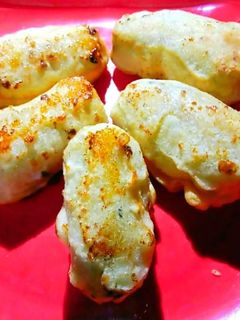 নারকেলের ভাজা পিঠে (Narkeler bhaja Pithe recipe in Bengali) রেসিপির প্রধান ছবি