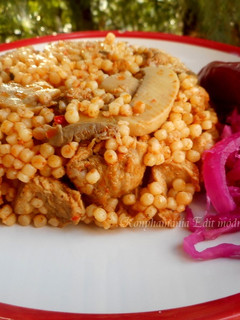 Gombás, húsos tarhonya recept fotója